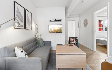 Anabella - 6Km from the Sea: Meubles, Design Intérieur, Canapé, Sol, Sol, Mur, Salon, Bois, Pièce, Domicile