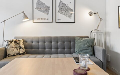 Anabella - 6Km from the Sea: Meubles, Design Intérieur, Canapé, Sol, Mur, Sol, Bois, Pièce, Domicile, Salon