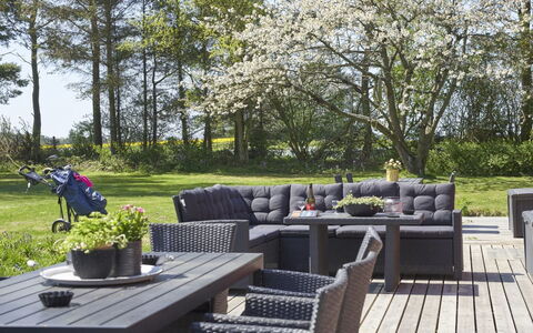 Jerg - 1Km from the Sea: Mobilier De Jardin, Tableau De Plein Air, Pot De Fleur, Jardin, Plante D'Appartement, Conception, Aménagement Paysager, Dur, Chaise, Plate-Forme