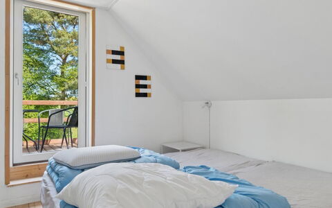 Jerg - 1Km from the Sea: Design Intérieur, Bois, Meubles, Sol, Chambre, Sol, Lit, Linge, Domicile, Drap De Lit