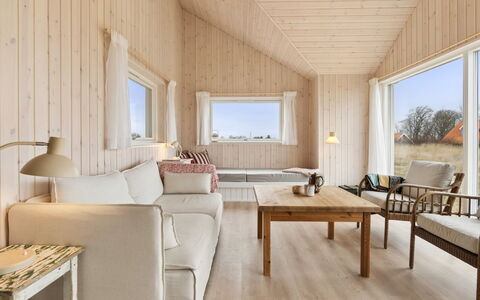 Nani - 500M from the Sea: Bois, Sol, Sol, Domicile, Parquet, Dur, Planche, Chalet, Tache De Bois, Salon