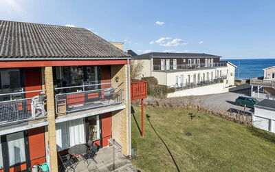 Amilia - 100M from the Sea