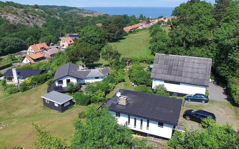 Krischan - 500M from the Sea: Herbe, Architecture, Domicile, Maison, Lot Terre, Chalet, Biens, Ferme, Cour, Pelouse