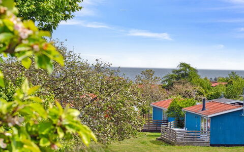 Auti - 300M from the Sea: Domicile, Chalet, Porche, Siding, Ferme, Structure En Plein Air