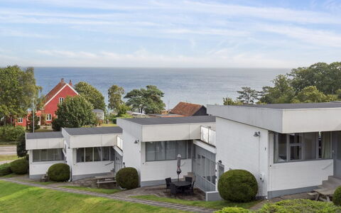Evalina - 150M from the Sea: Meubles, Design Intérieur, Sol, Sol, Plafond, Pièce, Chaise, Table, Appartement, Table Cuisine Et Salle A Manger