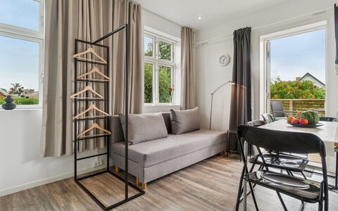 Elso - 5Km from the Sea: Meubles, Design Intérieur, Sol, Sol, Parquet, Bois, Domicile, Pièce, Salon, Éclairage