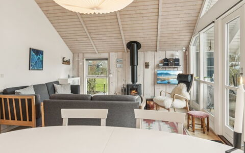 Loreia - 350M from the Sea: Meubles, Design Intérieur, Sol, Bois, Sol, Plafond, Chaise, Salon, Parquet, Domicile