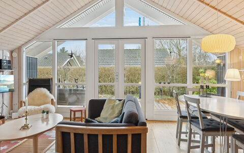 Loreia - 350M from the Sea: Bleu, Chalet, Maison, Domicile, Ferme, Biens, Siding