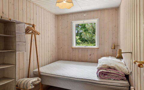 Elisej - 350M from the Sea: Sol, Bois, Sol, Design Intérieur, Chambre, Plafond, Meubles, Parquet, Pièce, Lit