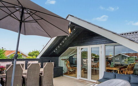 Kajsa - 150M from the Sea: Domicile, Chalet, Porche, Siding, Ferme, Structure En Plein Air