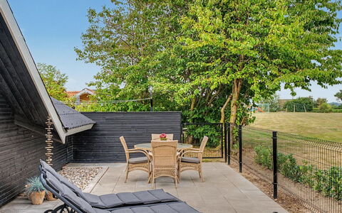 Kajsa - 150M from the Sea: Domicile, Chalet, Porche, Siding, Ferme, Structure En Plein Air