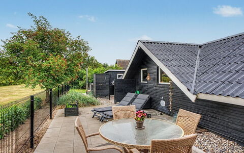Kajsa - 150M from the Sea: Domicile, Chalet, Porche, Siding, Ferme, Structure En Plein Air
