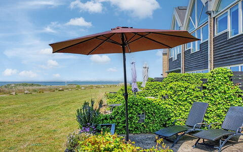 Suna - 95M from the Sea: Mobilier De Jardin, Parapluie, Meubles, Chaise, Tableau De Plein Air, Ombre, Jardin, Loisir, Eco Hôtel, Cour