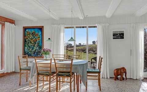 Verene - 725M from the Sea: Meubles, Design Intérieur, Sol, Bois, Plafond, Sol, Table, Salle À Manger, Chaise, Table Cuisine Et Salle A Manger