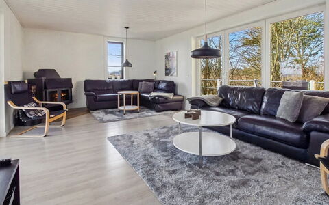 Aave - 5Km from the Sea: Bois, Domicile, Meubles, Plafond, Chalet, Salon, Dur, Chaise, Parquet