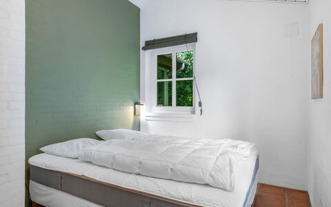Tabetha - 24Km from the Sea: Chambre, Lit, Sol, Sol, Design Intérieur, Meubles, Drap De Lit, Literie, Plafond, Cadre De Lit