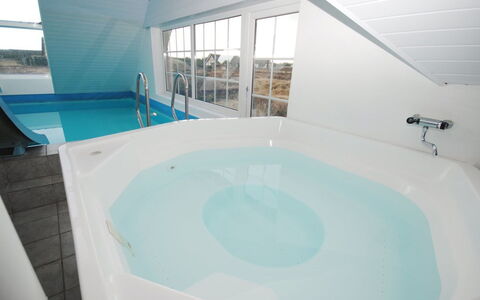 Eweline - 700M from the Sea: Sol, Sol, Design Intérieur, Plafond, Conception, Hôtel, Daylighting, Recours, Piscine