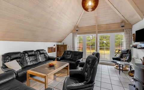 Eweline - 700M from the Sea: Design Intérieur, Bois, Meubles, Plafond, Canapé, Sol, Salon, Sol, Domicile, Pièce