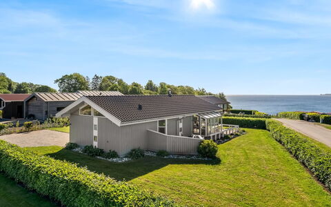 Lien - 100M from the Sea