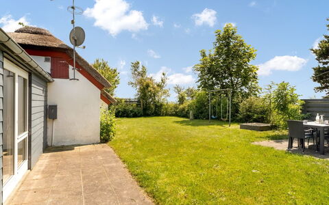 Vilvi - 250M to the Fjord: Herbe, Arbuste, Maison, Jardin, Lot Terre, Domicile, Zone Rurale, Pelouse, Chalet
