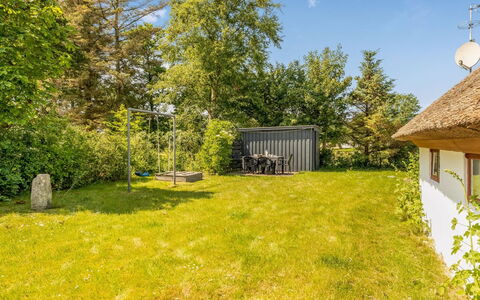 Vilvi - 250M to the Fjord: Herbe, Arbuste, Lot Terre, Zone Rurale, Jardin, Chalet, Pelouse, Prairie, Ombre, Aménagement Paysager