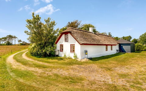 Vilvi - 250M to the Fjord: Herbe, Vert, Maison, Chalet, Zone Rurale, À Déchaumer, Toit, Prairie, Paysage