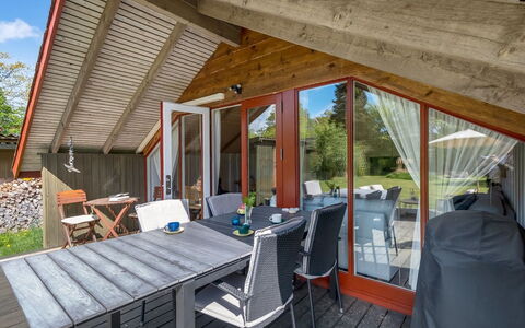 Topias - 350M from the Sea: Meubles, Design Intérieur, Sol, Sol, Plafond, Pièce, Chaise, Table, Appartement, Table Cuisine Et Salle A Manger