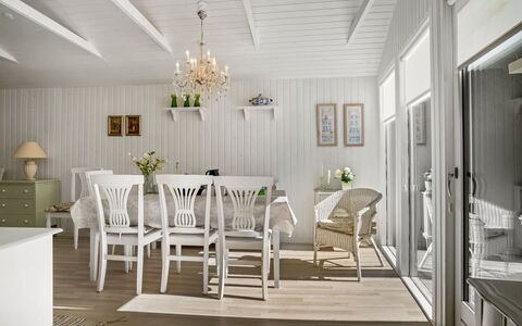 Nanne - from the Sea: Maison, Toit, Domicile, Chalet, Cabanon, Batiments Jardin, Siding, Cour, Cabane En Rondins, Cabane
