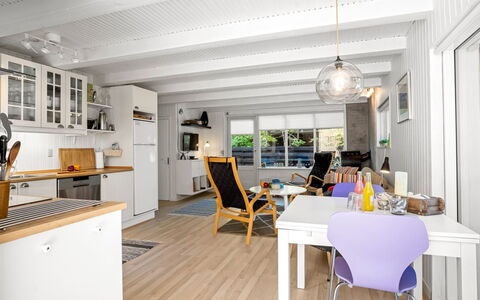 Nanne - from the Sea: Maison, Toit, Domicile, Chalet, Cabanon, Batiments Jardin, Siding, Cour, Cabane En Rondins, Cabane