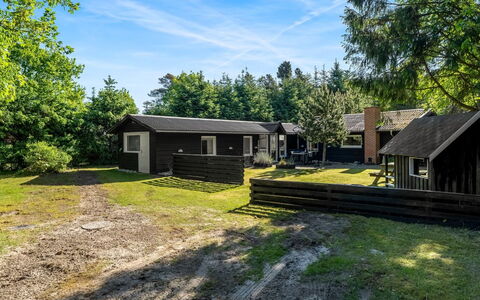 Nanne - from the Sea: Herbe, Maison, Domicile, Arbuste, Chalet, Lot Terre, Toit, Zone Rurale, Établissements Humains, Plaine