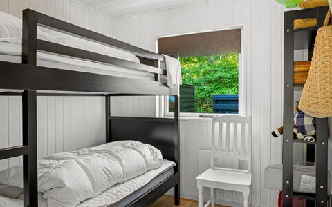 Nanne - from the Sea: Maison, Toit, Domicile, Chalet, Cabanon, Batiments Jardin, Siding, Cour, Cabane En Rondins, Cabane