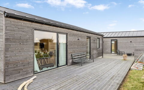 Annica - 1Km from the Sea: Maison, Toit, Domicile, Chalet, Cabanon, Batiments Jardin, Siding, Cour, Cabane En Rondins, Cabane