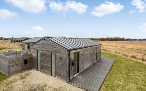 Annica - 1Km from the Sea: Maison, Toit, Domicile, Chalet, Cabanon, Batiments Jardin, Siding, Cour, Cabane En Rondins, Cabane