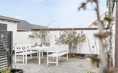 Domi - 200M from the Sea