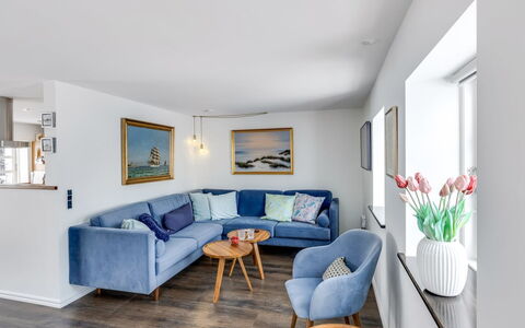 Domi - 200M from the Sea