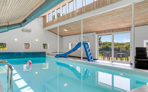 Maris - 20Km from the Sea: Bois, Toit, Domicile, Maison, Architecture, Siding, Lot Terre, Chalet, Cabanon, Batiments Jardin
