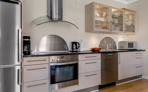 Verner - 990M from the Sea: Appareil De Cuisine, Meubles, Cuisine, Cabinetry, Sol, Principaux Appliance, Comptoir, Design Intérieur, Électroménager, Bois