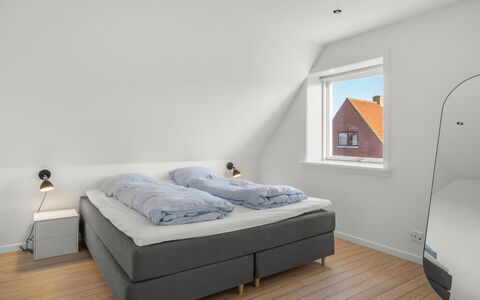 Meike - 700M from the Sea: Maison, Toit, Domicile, Chalet, Cabanon, Batiments Jardin, Siding, Cour, Cabane En Rondins, Cabane