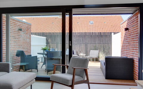 Henritte - 200M from the Sea: Meubles, Design Intérieur, Bois, Sol, Sol, Chaise, Canapé, Domicile, Salon, Table
