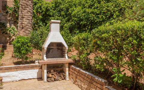 Apartamento Palace: Jardin, Brique, Dalle, Arrière-Cour, Aménagement Paysager