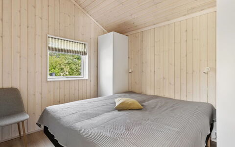 Ingalil - 825M from the Sea: Bois, Plafond, Design Intérieur, Sol, Sol, Chambre, Pièce, Lit, Parquet, Planche