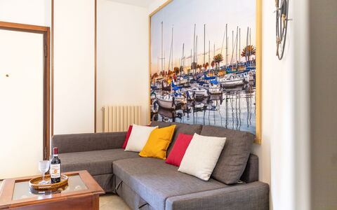 Corte Marina Apartment: Meubles, Design Intérieur, Sol, Sol, Bois, Canapé, Pièce, Salon, Éclairage, Appartement