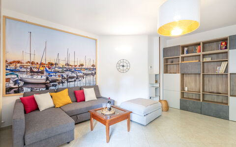 Corte Marina Apartment: Design Intérieur, Meubles, Sol, Sol, Canapé, Pièce, Salon, Plafond, Éclairage, Appartement