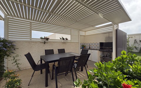 A Casa di Chica: Meubles, Mobilier De Jardin, Ombre, Plafond, Patio, Structure En Plein Air, Tableau De Plein Air, Chaise, Jardin, Pergola