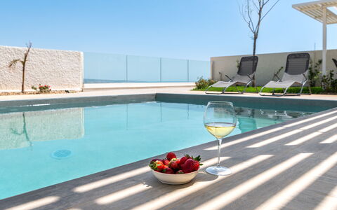 A Casa di Chica: Meubles, Piscine, Recours, Mobilier De Jardin, Composite, Chaise, Ombre, Hôtel, Eco Hôtel, Balancelle