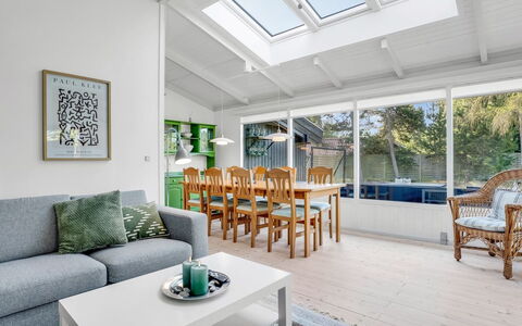 Torkel - 1Km from the Sea: Meubles, Design Intérieur, Bois, Sol, Canapé, Plafond, Sol, Salon, Table, Chaise