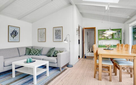Torkel - 1Km from the Sea: Meubles, Design Intérieur, Sol, Bois, Canapé, Sol, Plafond, Salon, Table, Domicile