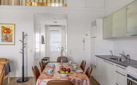 Eilika - 100M from the Sea: Design Intérieur, Meubles, Sol, Sol, Cuisine, Bois, Plafond, Pièce, Parquet, Comptoir
