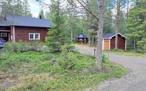 Keselmäkulma: Appartement, Balcon, Condominium, Clôture, Mobilier De Jardin