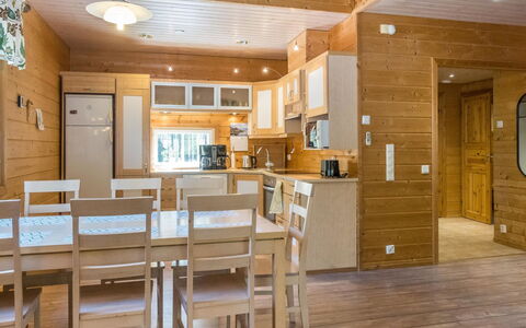 Keselmäkulma: Appartement, Balcon, Condominium, Clôture, Mobilier De Jardin